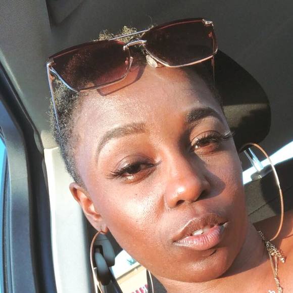 Meet your Posher, Akiiki - Picture 1 of 1